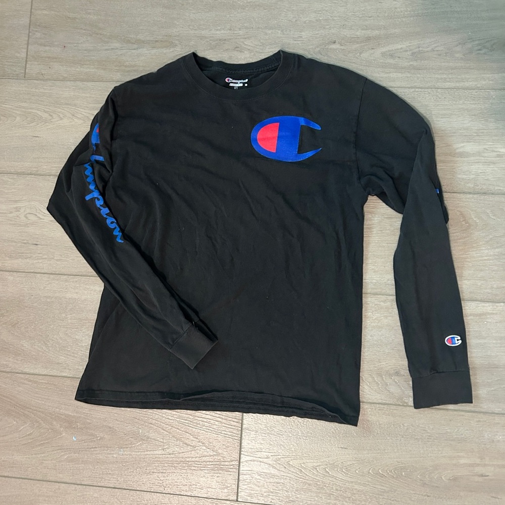 Champion Black Long Sleeve Shirt Size Medium fits like a Women’s Size Small